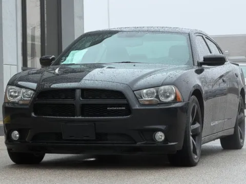 More photos of 2012 Dodge Charger SXT at AutoGiant USA Fishers, IN