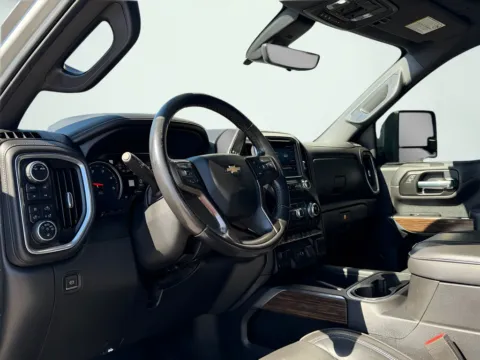 Photos of 2022 Chevrolet Silverado 3500HD High Country for sale in Fishers, IN at AutoGiant USA Fishers