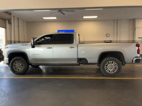 Photos of 2022 Chevrolet Silverado 3500HD High Country for sale in Fishers, IN at AutoGiant USA Fishers