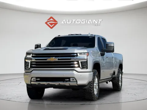 More photos of 2022 Chevrolet Silverado 3500HD High Country at AutoGiant USA Fishers, IN