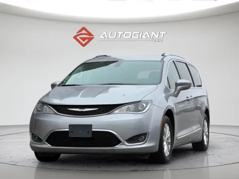 More photos of 2019 Chrysler Pacifica Touring L at AutoGiant USA Fishers, IN