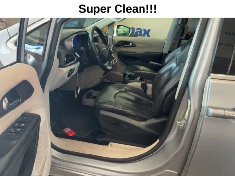 Photos of 2019 Chrysler Pacifica Touring L for sale in Fishers, IN at AutoGiant USA Fishers