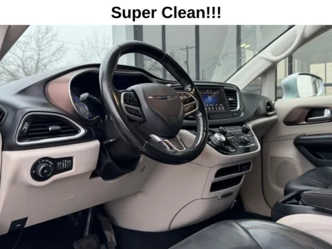 Photos of 2019 Chrysler Pacifica Touring L for sale in Fishers, IN at AutoGiant USA Fishers