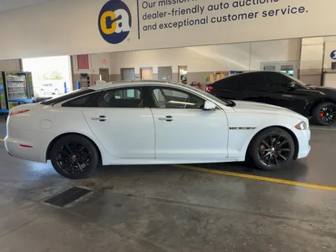 More photos of 2019 Jaguar XJ R-Sport at AutoGiant USA Fishers, IN