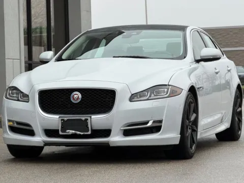 More photos of 2019 Jaguar XJ R-Sport at AutoGiant USA Fishers, IN