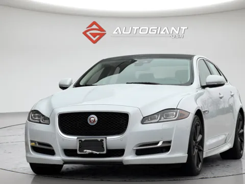 More photos of 2019 Jaguar XJ R-Sport at AutoGiant USA Fishers, IN
