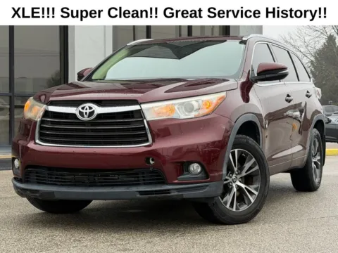 Red 2016 Toyota Highlander XLE V6 for sale in Fishers, IN
