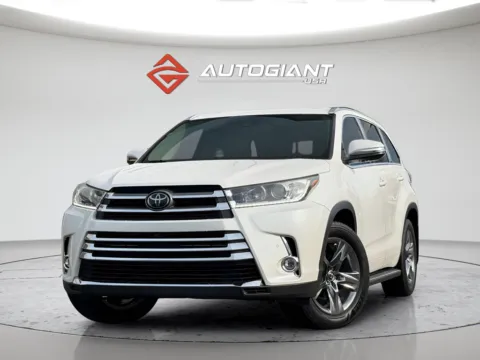 White 2019 Toyota Highlander Limited Platinum for sale in Fishers, IN