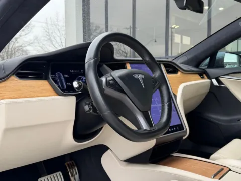 Photos of 2020 Tesla Model S Performance for sale in Fishers, IN at AutoGiant USA Fishers