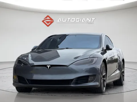 More photos of 2020 Tesla Model S Performance at AutoGiant USA Fishers, IN