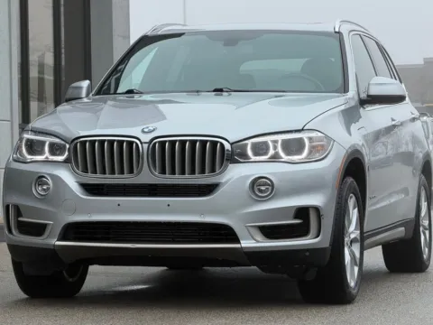 More photos of 2018 BMW X5 xDrive40e at AutoGiant USA Fishers, IN
