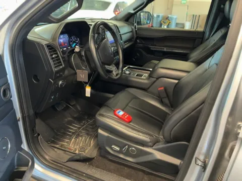 More photos of 2020 Ford Expedition Limited at AutoGiant USA Fishers, IN