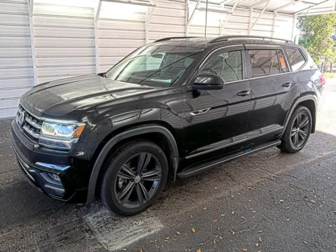 Black 2020 Volkswagen Atlas 3.6L V6 SE for sale in Fishers, IN