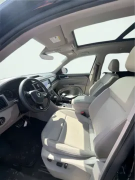 Photos of 2020 Volkswagen Atlas 3.6L V6 SE for sale in Fishers, IN at AutoGiant USA Fishers