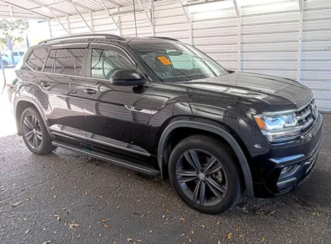 More photos of 2020 Volkswagen Atlas 3.6L V6 SE at AutoGiant USA Fishers, IN