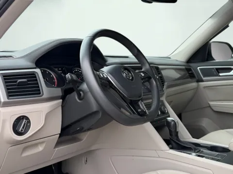 Photos of 2020 Volkswagen Atlas 3.6L V6 SE for sale in Fishers, IN at AutoGiant USA Fishers