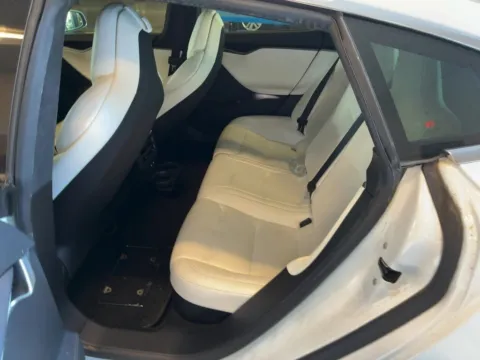 More photos of 2019 Tesla Model S Performance at AutoGiant USA Fishers, IN