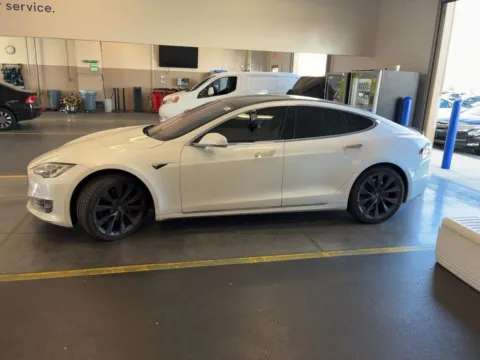 More photos of 2019 Tesla Model S Performance at AutoGiant USA Fishers, IN