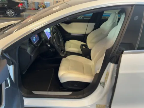 Photos of 2019 Tesla Model S Performance for sale in Fishers, IN at AutoGiant USA Fishers