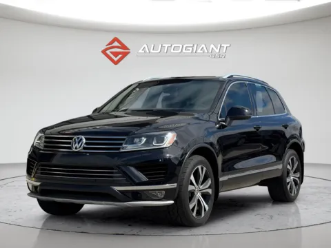 More photos of 2017 Volkswagen Touareg V6 at AutoGiant USA Fishers, IN