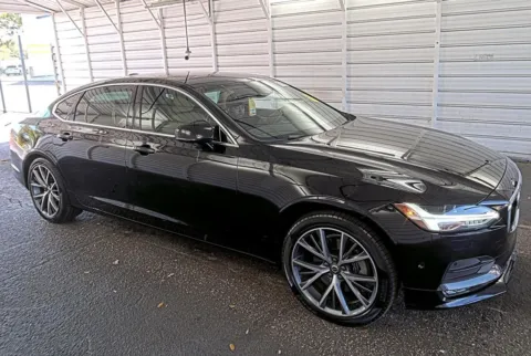 More photos of 2018 Volvo S90 T5 Momentum at AutoGiant USA Fishers, IN