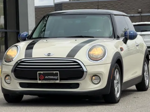More photos of 2014 MINI Cooper at AutoGiant USA Fishers, IN