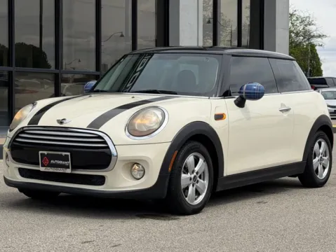 More photos of 2014 MINI Cooper at AutoGiant USA Fishers, IN