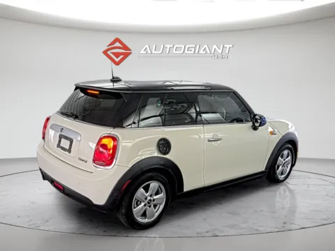 More photos of 2014 MINI Cooper at AutoGiant USA Fishers, IN