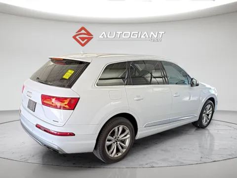 More photos of 2019 Audi Q7 55 SE Premium Plus at AutoGiant USA Fishers, IN