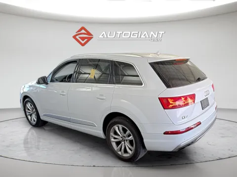 Another view of 2019 Audi Q7 55 SE Premium Plus for sale in Fishers, IN at AutoGiant USA Fishers