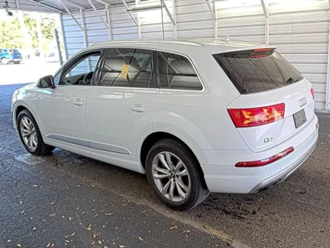 Another view of 2019 Audi Q7 55 SE Premium Plus for sale in Fishers, IN at AutoGiant USA Fishers