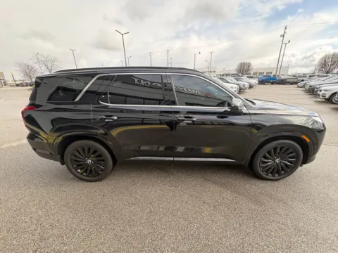 More photos of 2025 Hyundai Palisade Calligraphy Night Edition at AutoGiant USA Fishers, IN