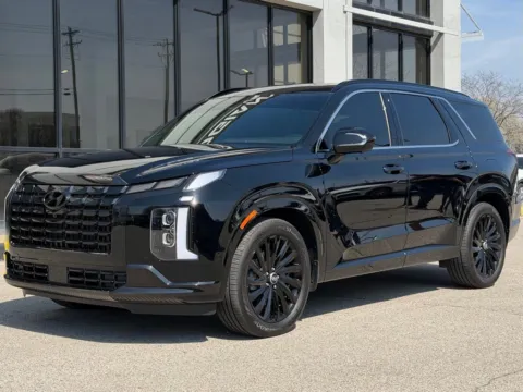 More photos of 2025 Hyundai Palisade Calligraphy Night Edition at AutoGiant USA Fishers, IN