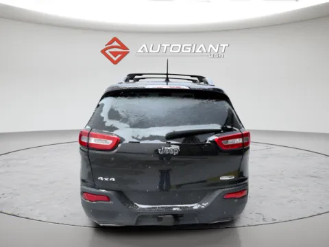 More photos of 2016 Jeep Cherokee Latitude at AutoGiant USA Fishers, IN