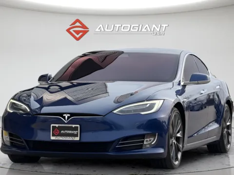 More photos of 2020 Tesla Model S Performance at AutoGiant USA Fishers, IN