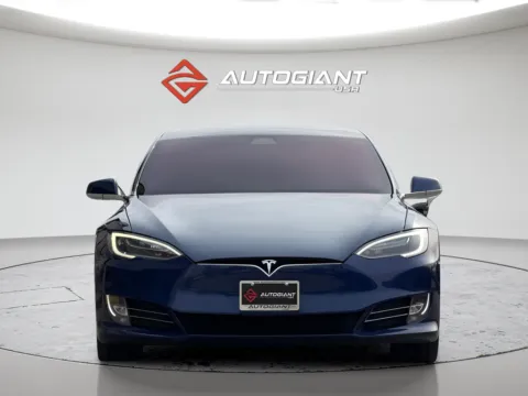 More photos of 2020 Tesla Model S Performance at AutoGiant USA Fishers, IN