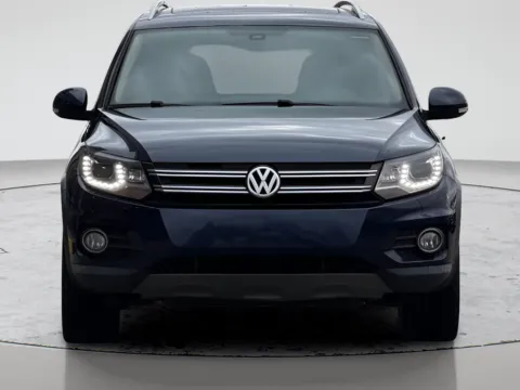 More photos of 2016 Volkswagen Tiguan R-Line at AutoGiant USA Fishers, IN