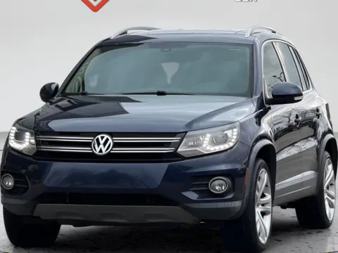 More photos of 2016 Volkswagen Tiguan R-Line at AutoGiant USA Fishers, IN