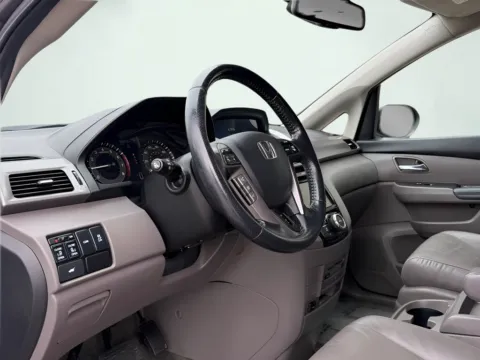 Photos of 2017 Honda Odyssey EX-L for sale in Fishers, IN at AutoGiant USA Fishers