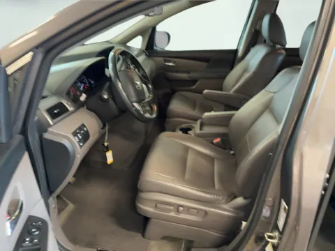 Photos of 2017 Honda Odyssey EX-L for sale in Fishers, IN at AutoGiant USA Fishers