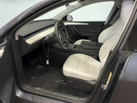 More photos of 2023 Tesla Model Y Long Range at AutoGiant USA Fishers, IN