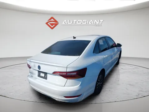 More photos of 2019 Volkswagen Jetta SEL at AutoGiant USA Fishers, IN