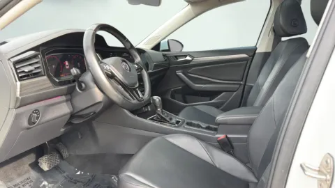 Photos of 2019 Volkswagen Jetta SEL for sale in Fishers, IN at AutoGiant USA Fishers