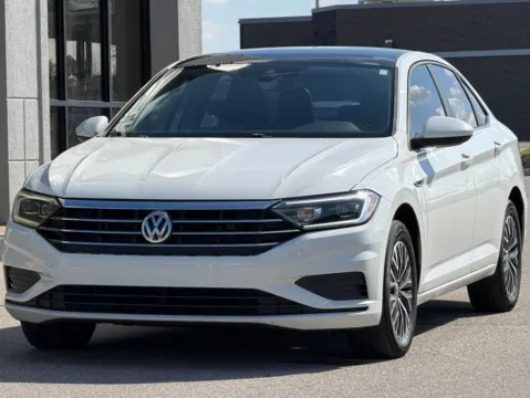 More photos of 2019 Volkswagen Jetta SEL at AutoGiant USA Fishers, IN