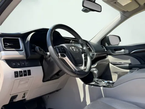 Photos of 2014 Toyota Highlander Limited Platinum V6 for sale in Fishers, IN at AutoGiant USA Fishers