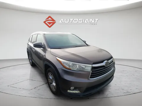 More photos of 2014 Toyota Highlander Limited at AutoGiant USA Fishers, IN