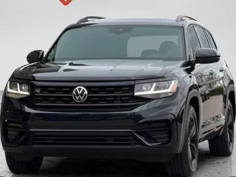 More photos of 2023 Volkswagen Atlas 3.6L V6 SEL R-Line at AutoGiant USA Fishers, IN
