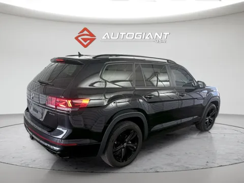 More photos of 2023 Volkswagen Atlas 3.6L V6 SEL R-Line at AutoGiant USA Fishers, IN