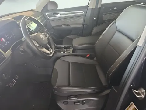 Photos of 2023 Volkswagen Atlas 3.6L V6 SEL R-Line for sale in Fishers, IN at AutoGiant USA Fishers