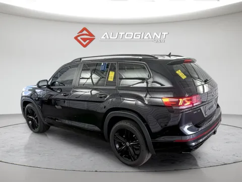 Another view of 2023 Volkswagen Atlas 3.6L V6 SEL R-Line for sale in Fishers, IN at AutoGiant USA Fishers